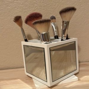 Makeup brush holder